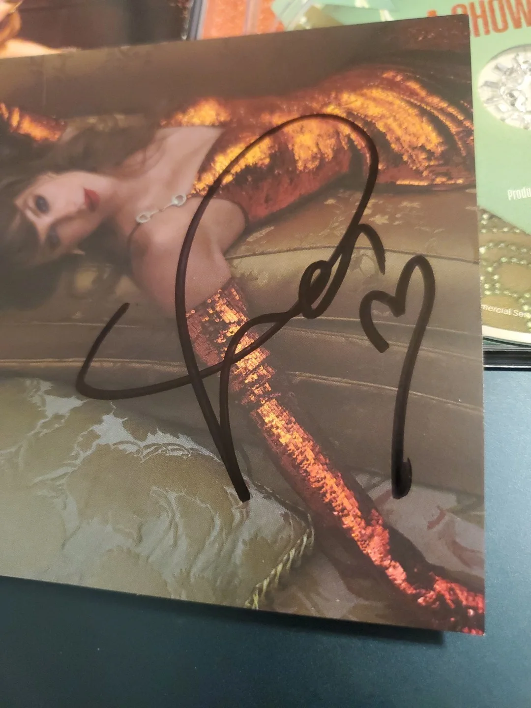 Taylor Swift Signed TLOAS #2, изображение 2