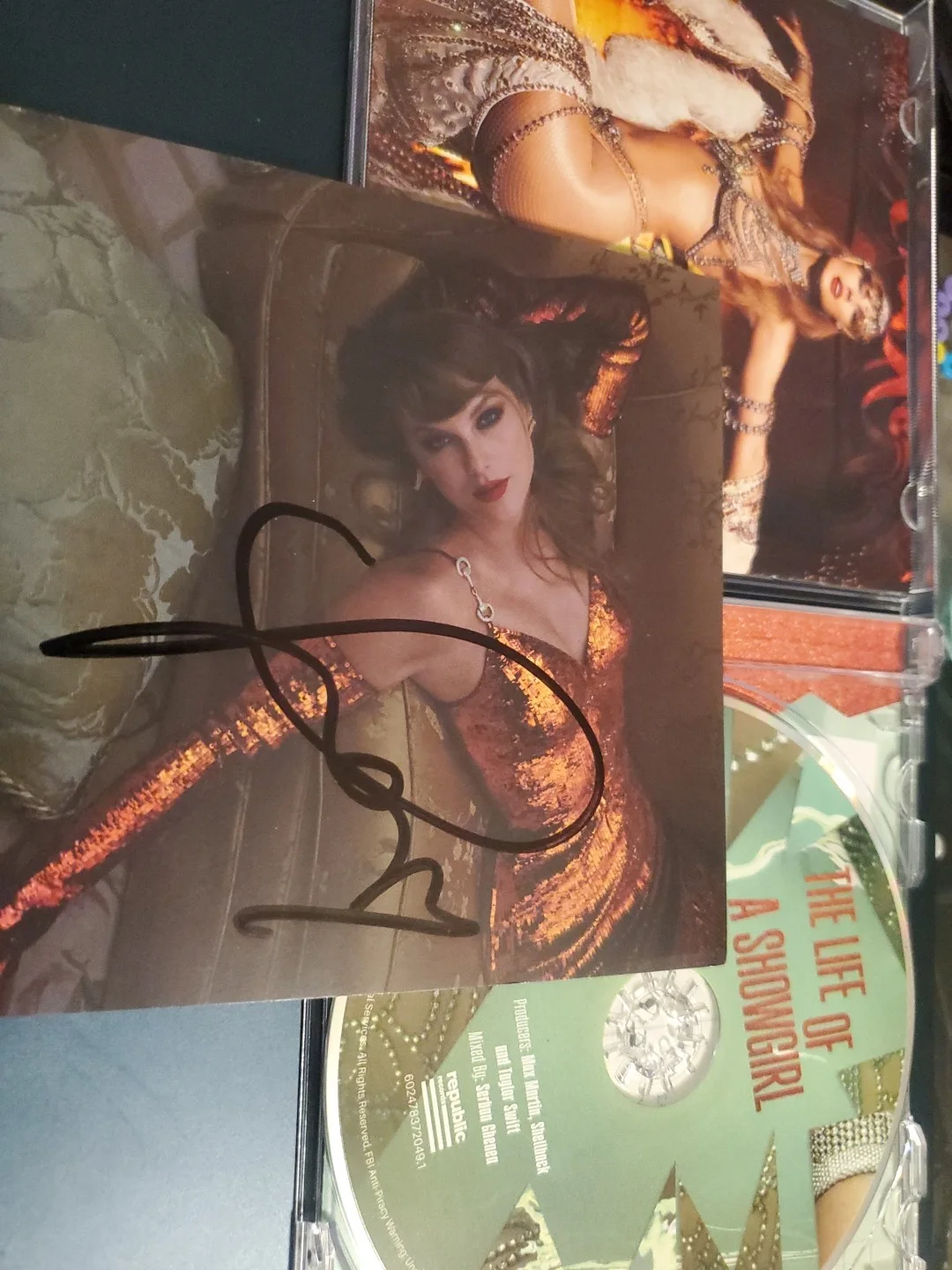 Taylor Swift Signed TLOAS #2 With Tail, image 2