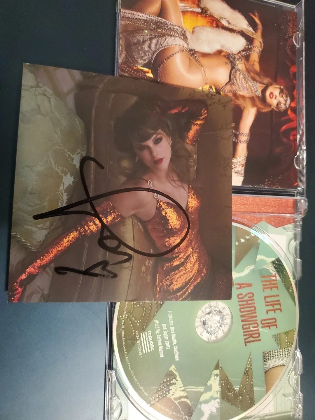 Taylor Swift Signed TLOAS #2 With Tail, image 2