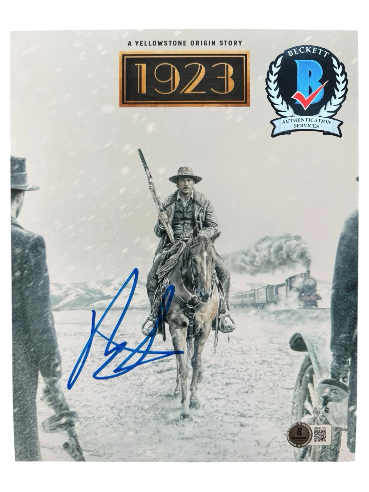 Brandon Sklenar — BRANDON SKLENAR SIGNED 8X10 PHOTO 1923 SPENCER DUTTON BECKETT BN96765