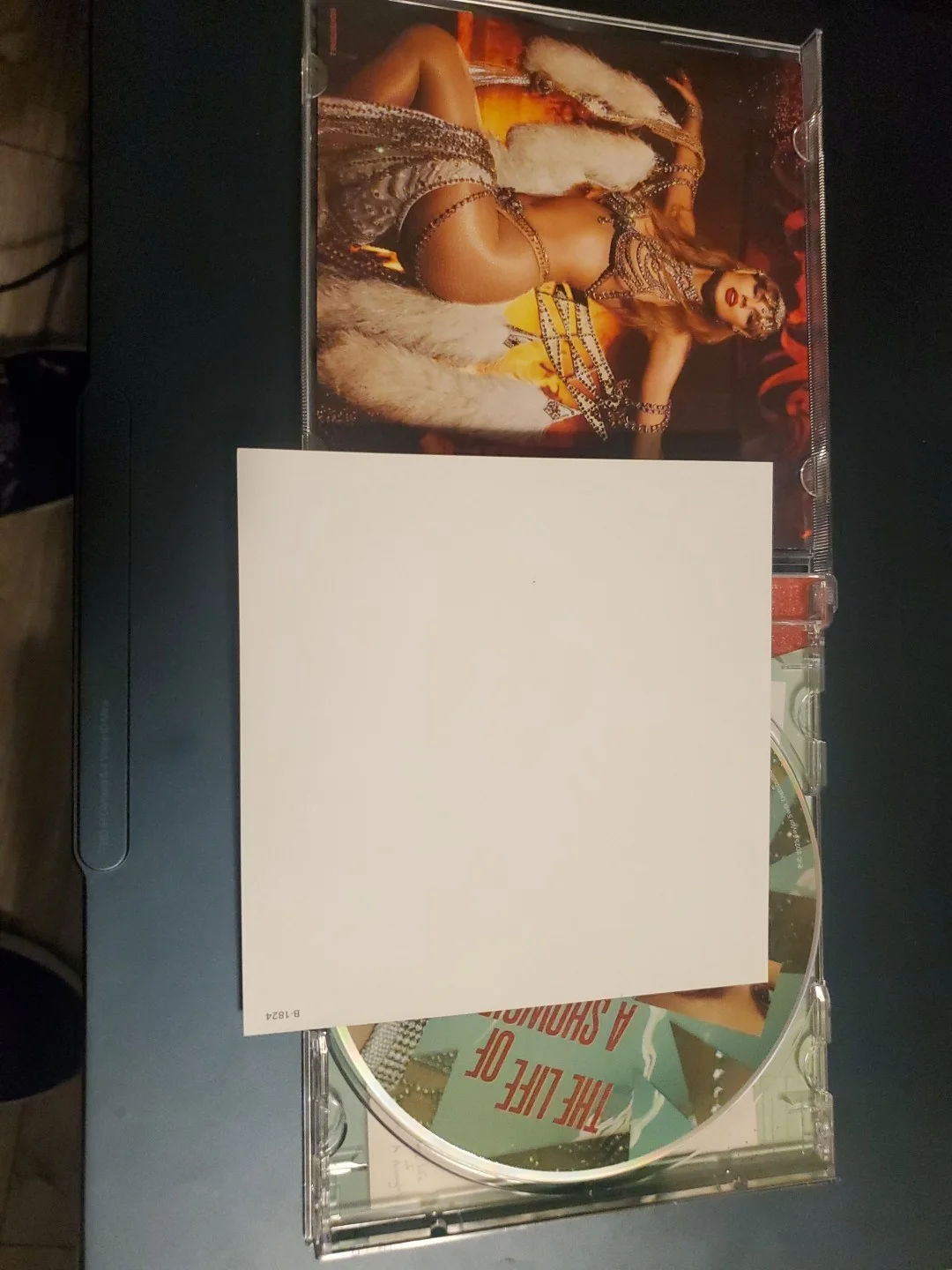 Taylor Swift Signed TLOAS #2, image 3