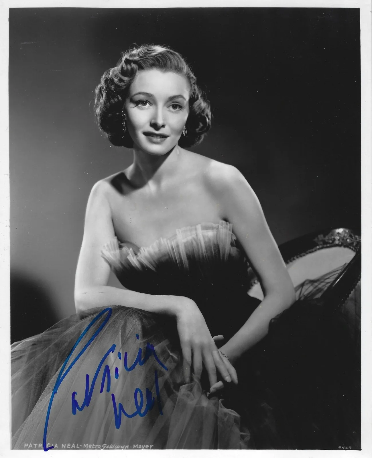 Patricia Neal — Lovely PATRICIA NEAL Signed 8 x 10 Photo
