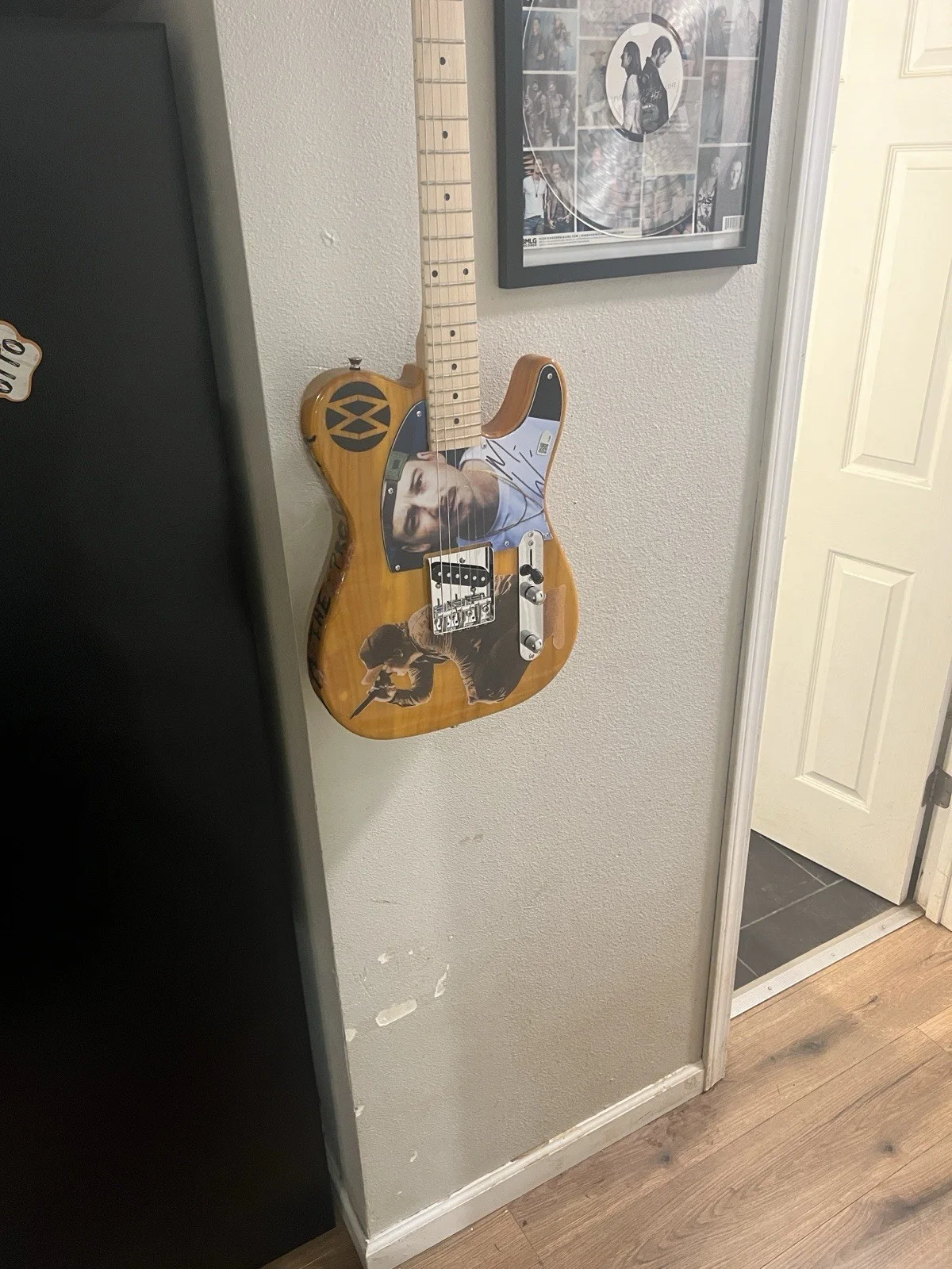 Morgan wallen autographed custom electric guitar, image 3