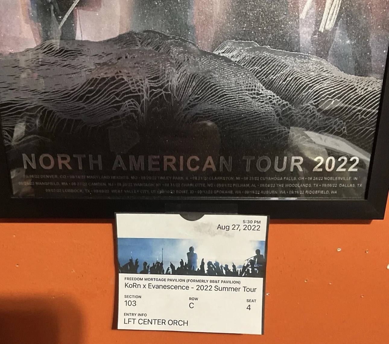 KORN 2022 concert limited edition 12” X 18” Signed By All 4 Members VIP BADGE, изображение 2
