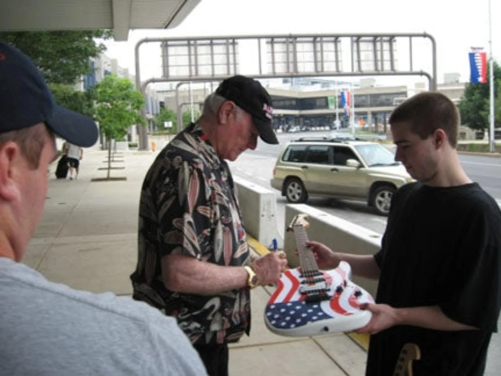 The Beach Boys Johnston Marks Mike Love Autographed Graphics Guitar Exact Proof, image 5