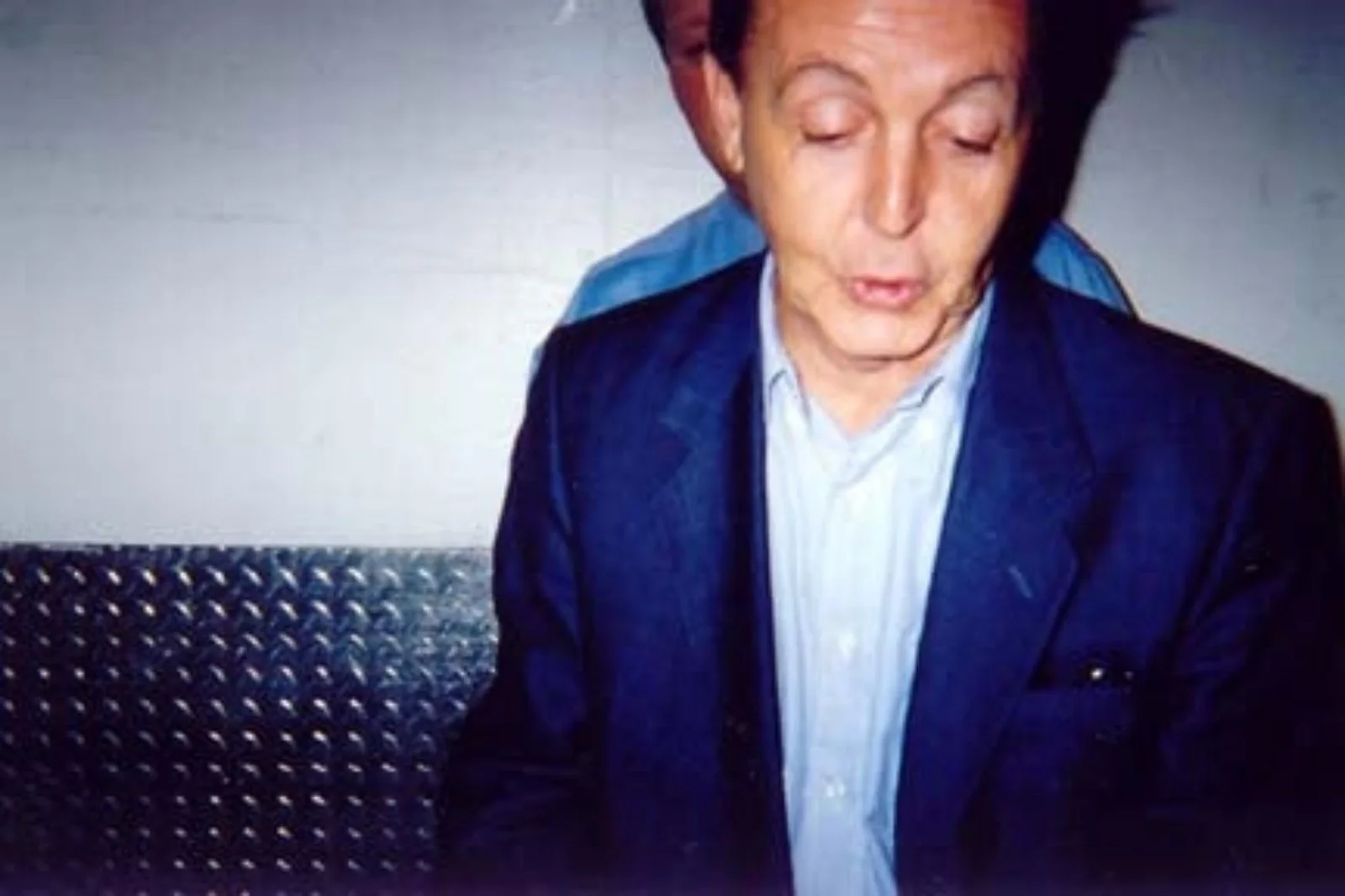 Paul McCartney Autographed "Beatles Brilliance" Left-Handed Hofner Icon Bass Gui, изображение 3