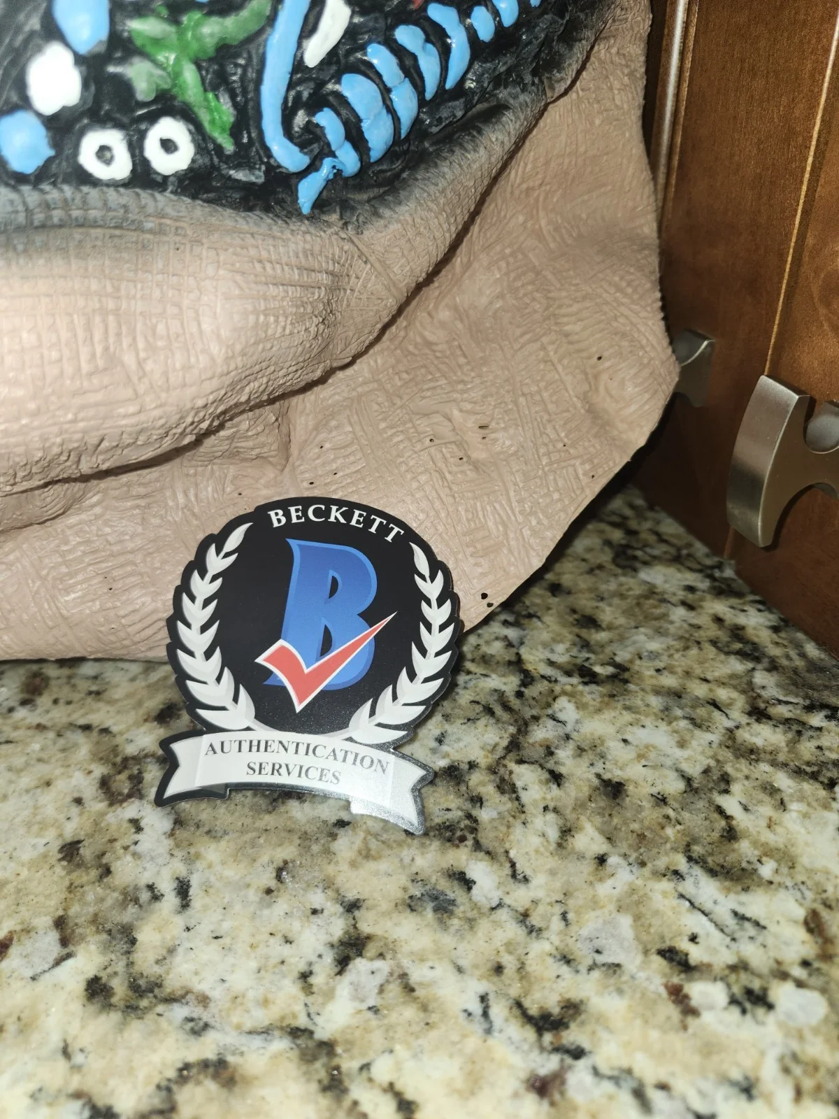 Ken Page — Ken Page Hand Signed "The Nightmare Before Christmas" Oogie Boogie Mask - COA, image 3