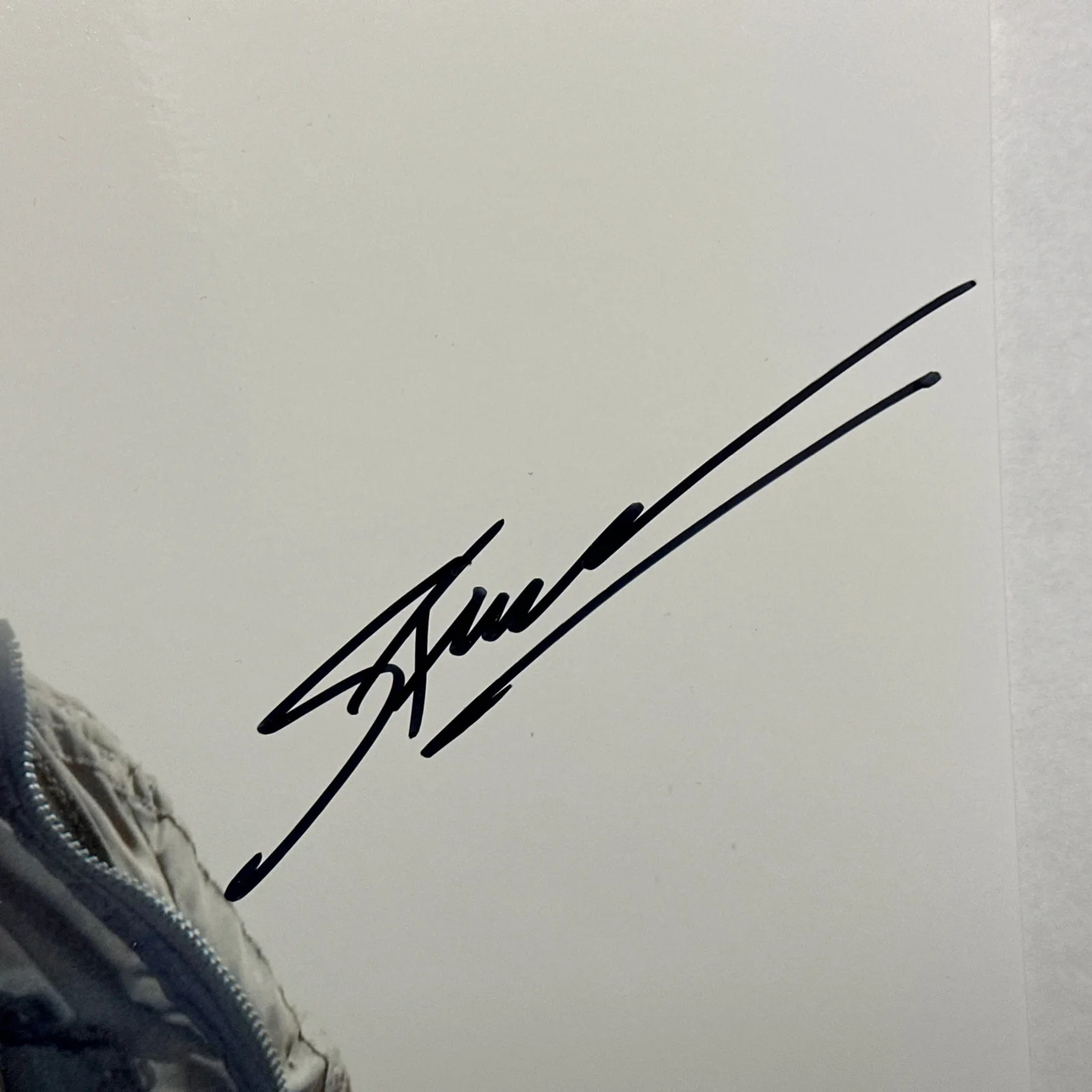 Sebastian Foucan James Bond Autographed Signed 8x10 Color Photo B’BC COA, изображение 2