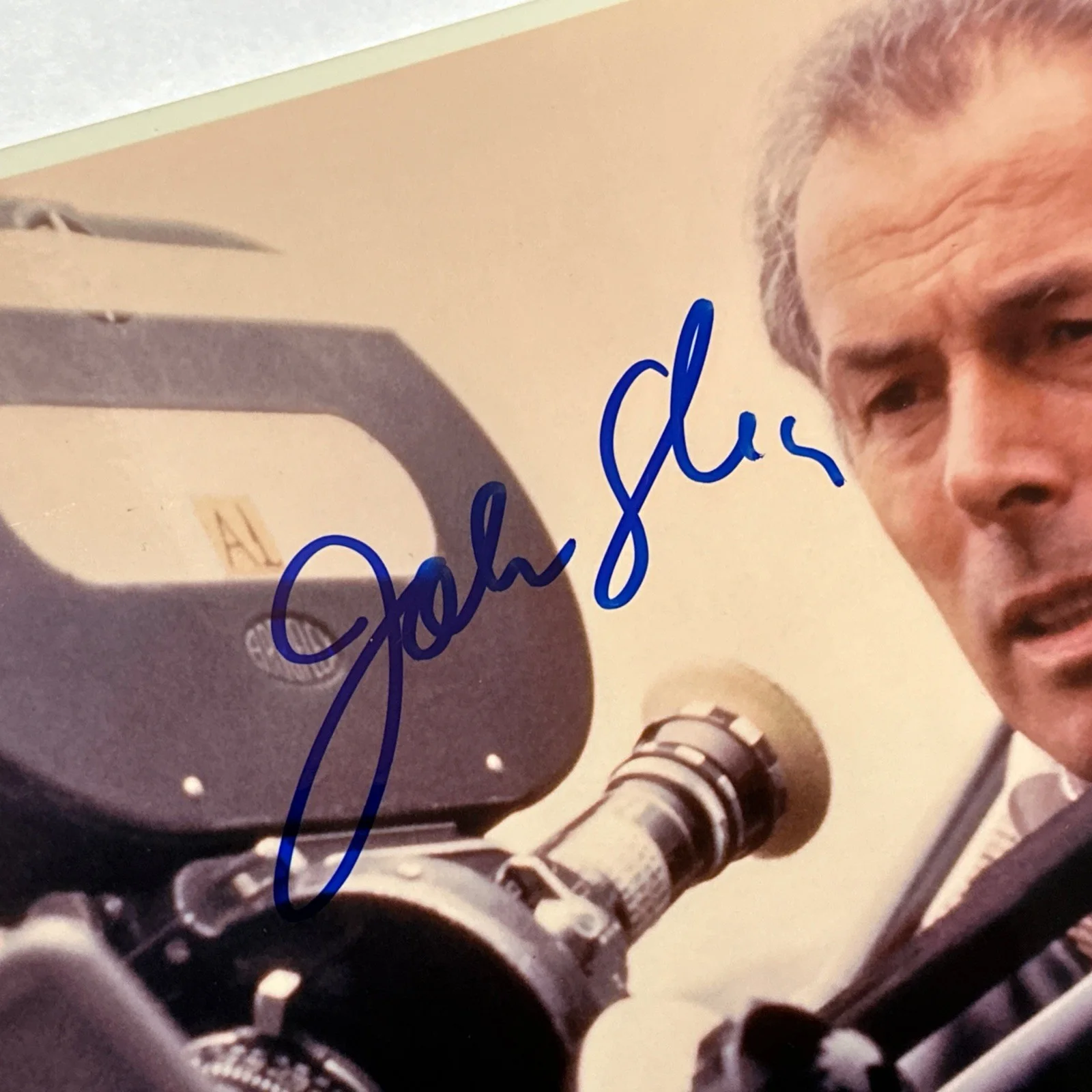 John Glenn James Bond 007 Autographed Signed 8x10 Color Photo B’BC COA, изображение 2