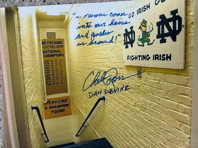CHELCIE ROSS — CHELCIE ROSS SIGNED "DAN DEVINE" RUDY (NOTRE DAME) SIGNED 5X7 PHOTO WITH QUOTE 4