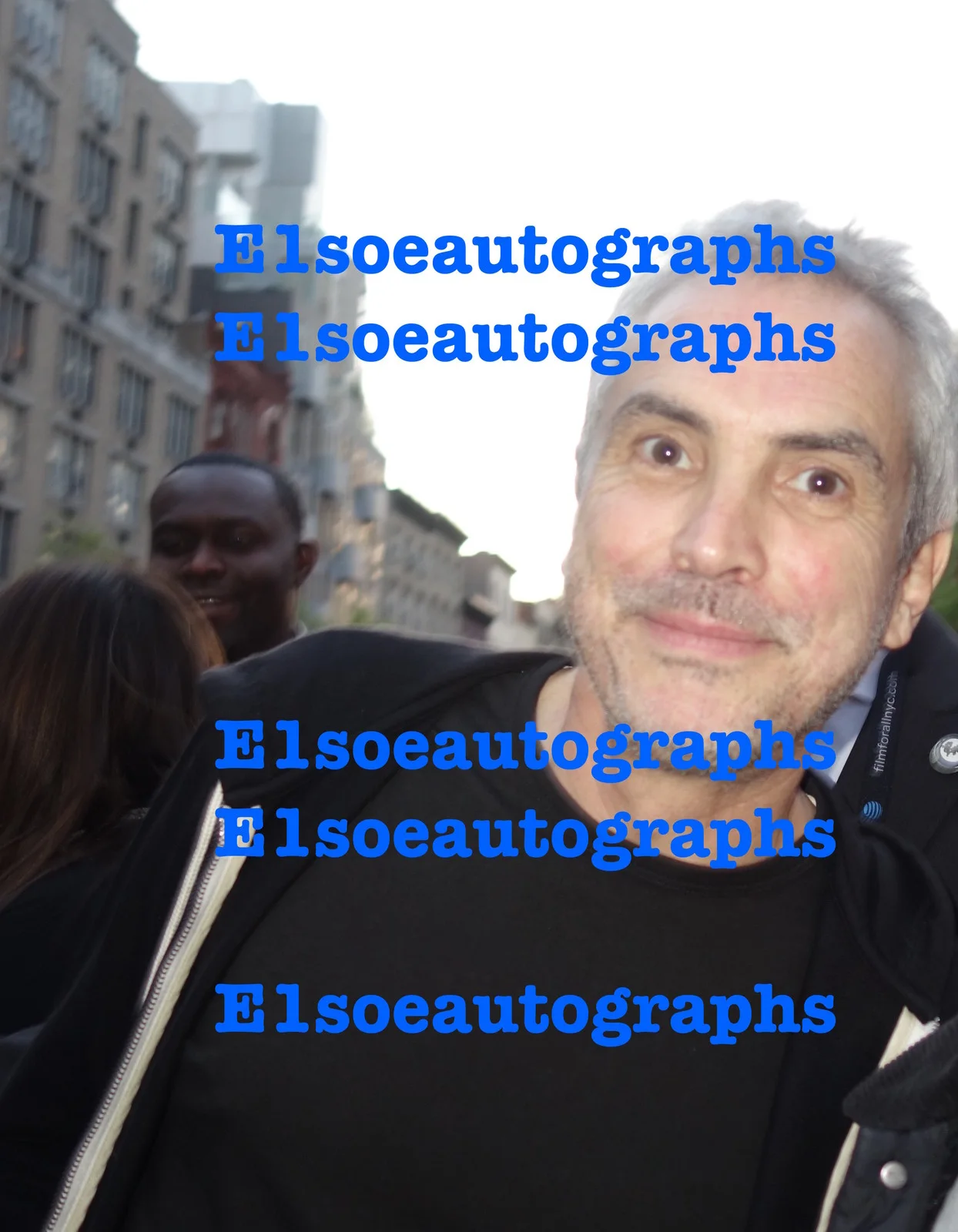 Alfonso Cuaron — Director Alfonso Cuaron signed 8x10 photo. Exact Proof - Oscar Winner, image 3