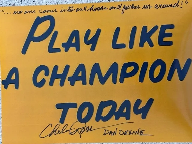 CHELCIE ROSS — CHELCIE ROSS SIGNED "DAN DEVINE" RUDY (NOTRE DAME) SIGNED 5X7 PHOTO WITH QUOTE 2