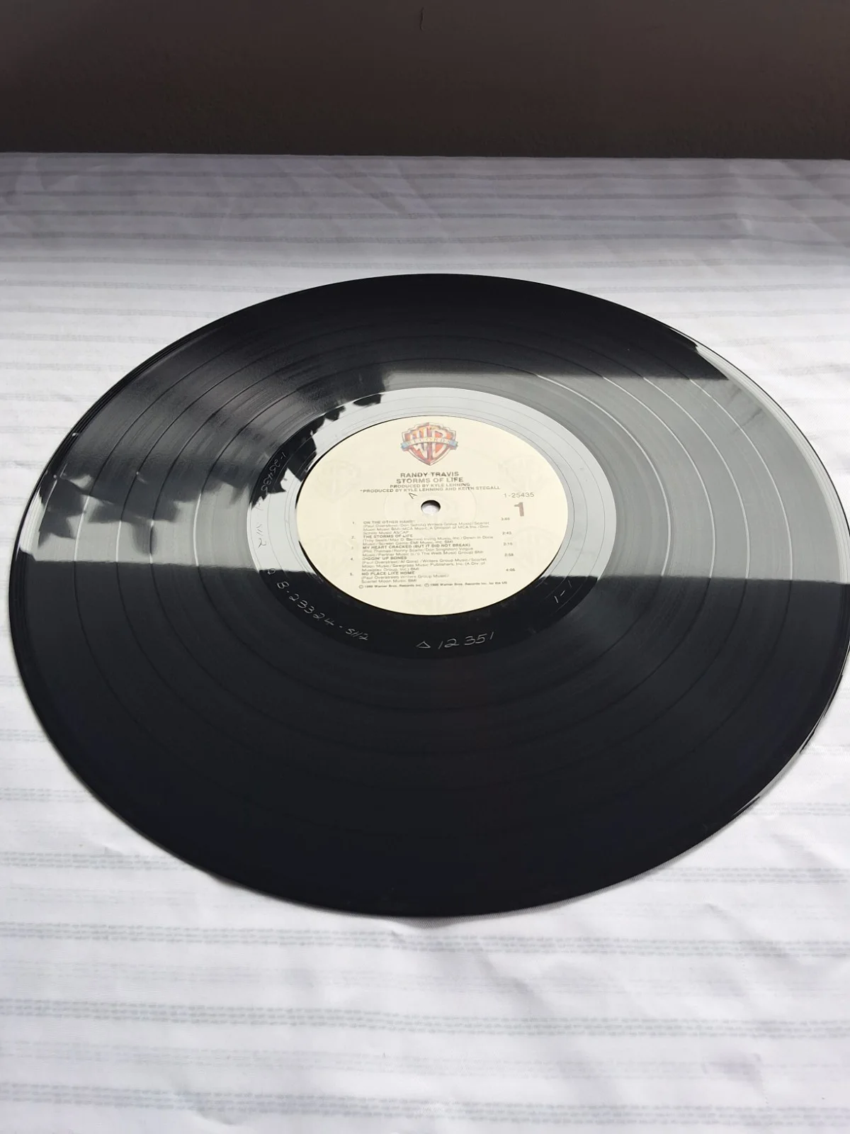 Randy Travis Autographed Storms of Life Original Vinyl Album, image 4