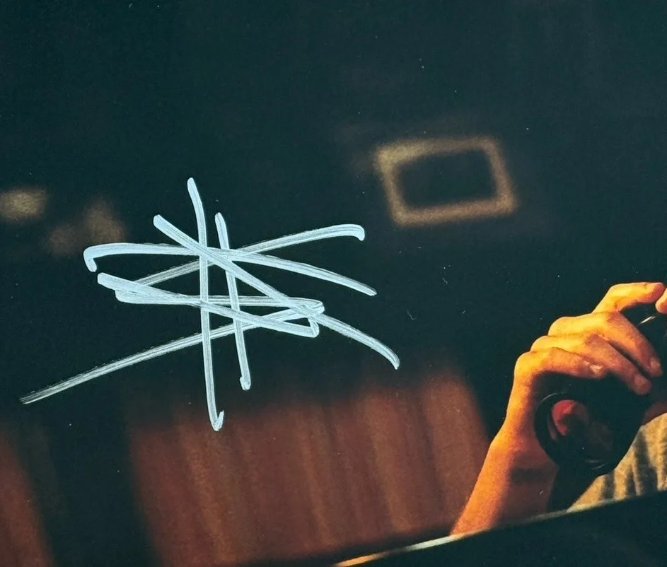 Shia LaBeouf — Shia LaBeouf SIGNED Disturbia 8x10 photo Holes Transformers A, изображение 2