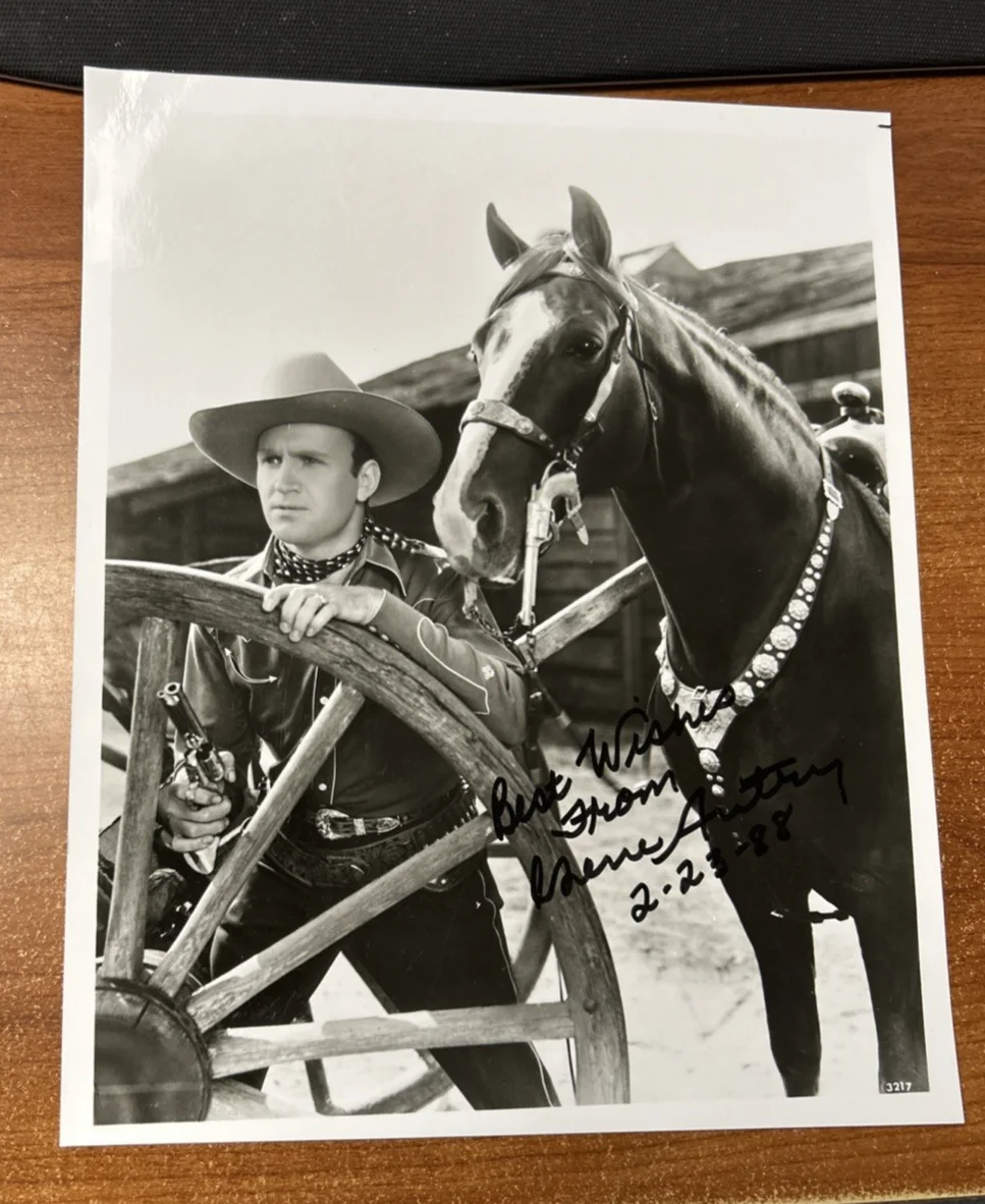 Gene Autry — Gene Autry The Singing Cowboy Rodeo Star Autographed BW 8"x10" Photo
