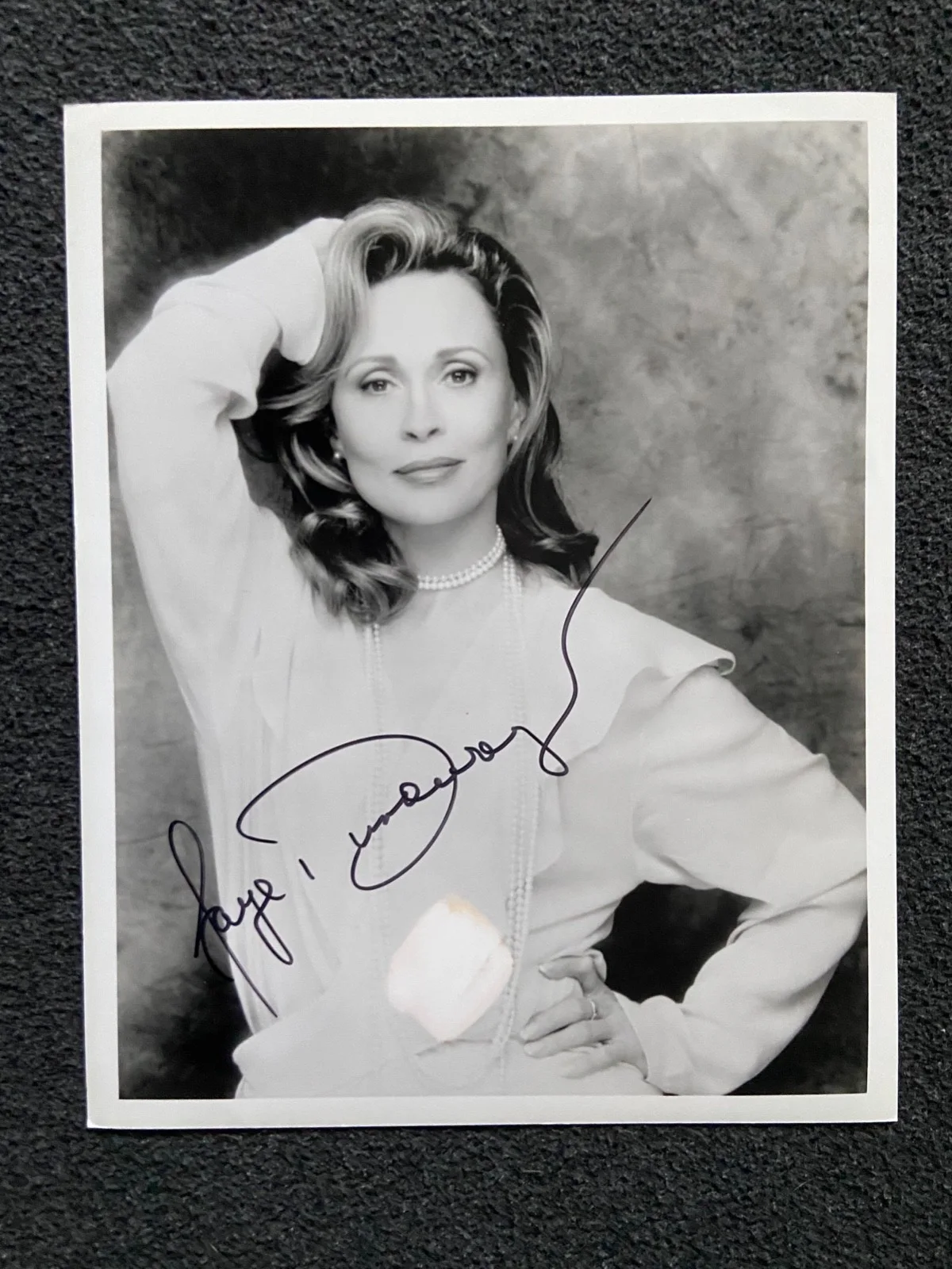 Faye Dunaway — Faye Dunaway Autographed 8x10 B+W Photo Authentic Original Signature!