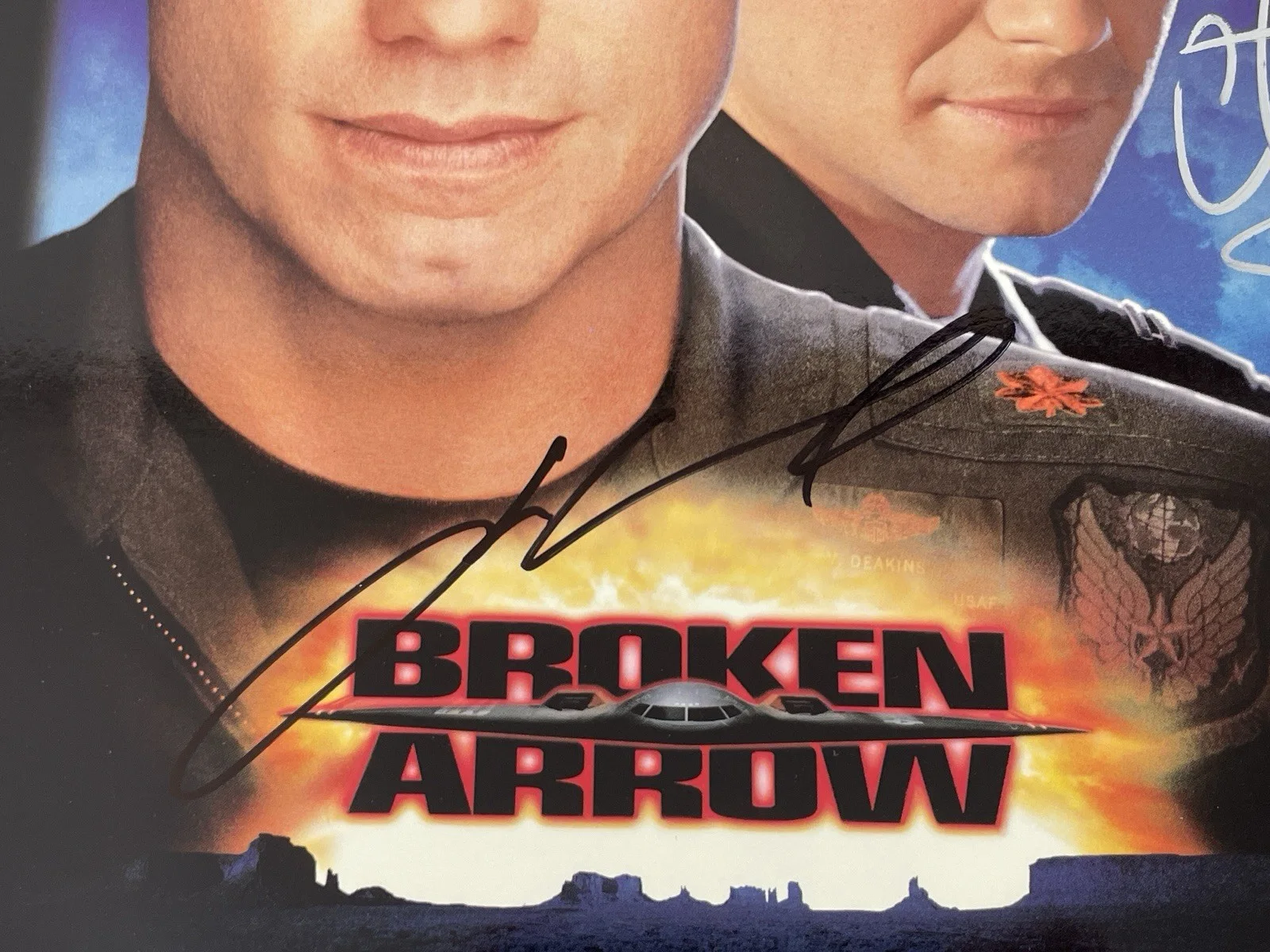 John Travolta, Christian Slater — Broken Arrow Cast Signed Movie Laserdisc John Travolta Christian Slater JSA COA, изображение 3