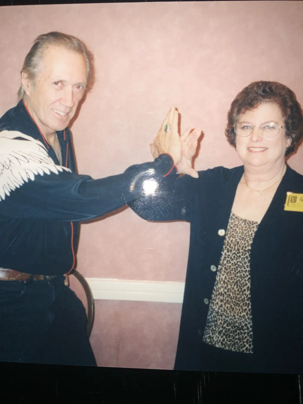 David Carradine — David Carradine Signed Autograph Signature 8x10 "Kung Fu" Photograph W/proof, изображение 5