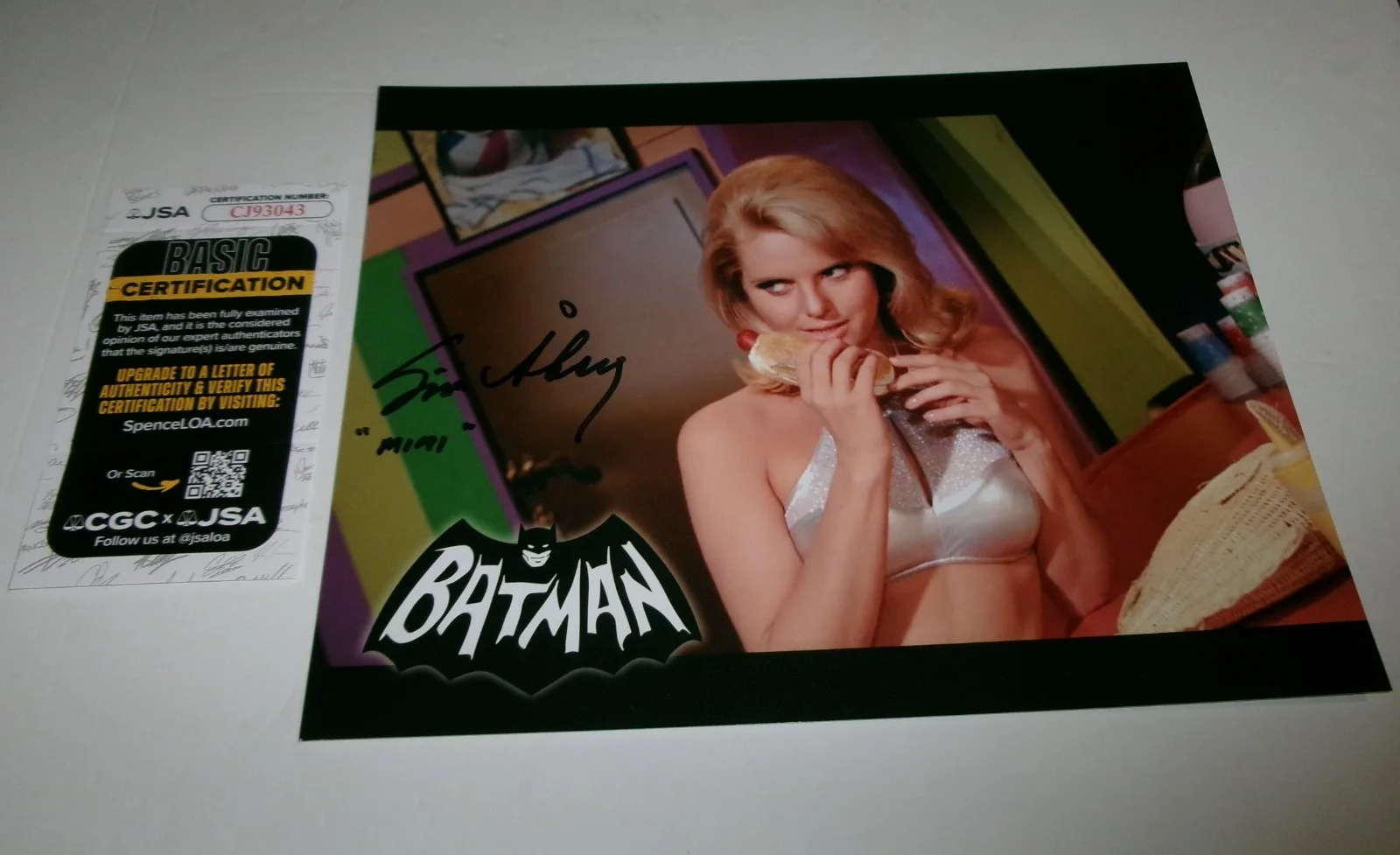 Sivi Aberg — Actress Sivi Aberg Signed 8x10 Color Photo JSA CERT Sivi Played "Mimi" In Batman