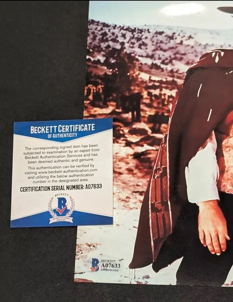 Clint Eastwood — Clint Eastwood Good, the Bad & the Ugly Signed 8x10 Photo BAS COA, изображение 2