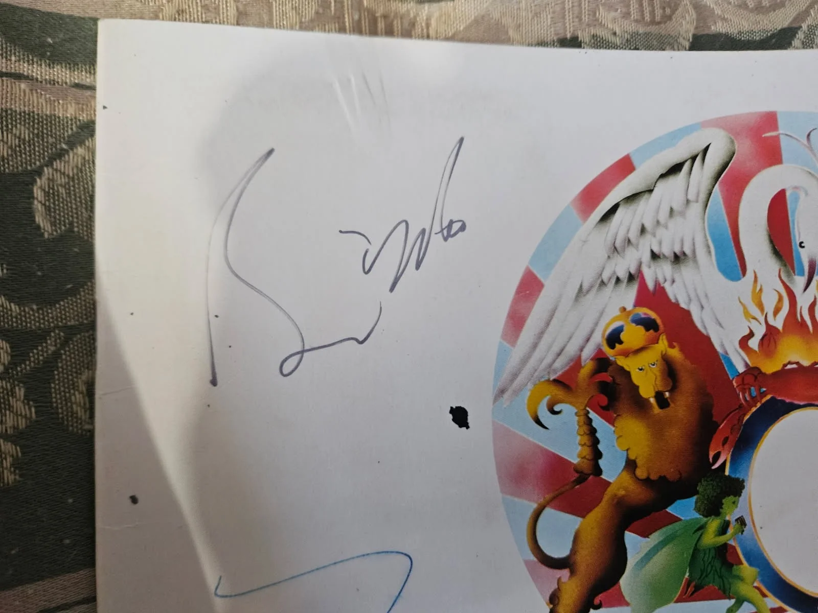 QUEEN + FREDDIE MERCURY Signed (3) Autographs A Night At the Opera Program JSA, image 4