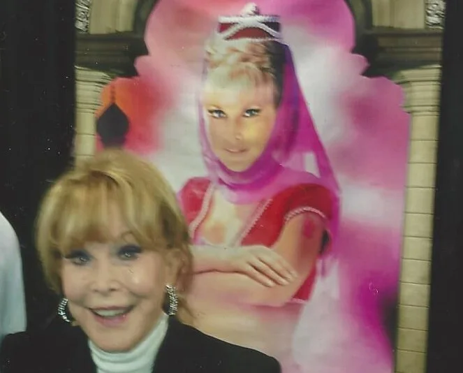 Barbara Eden — Barbara Eden I Dream of Jeannie autographed 11x14 with Elvis Presley photo JSA, изображение 3