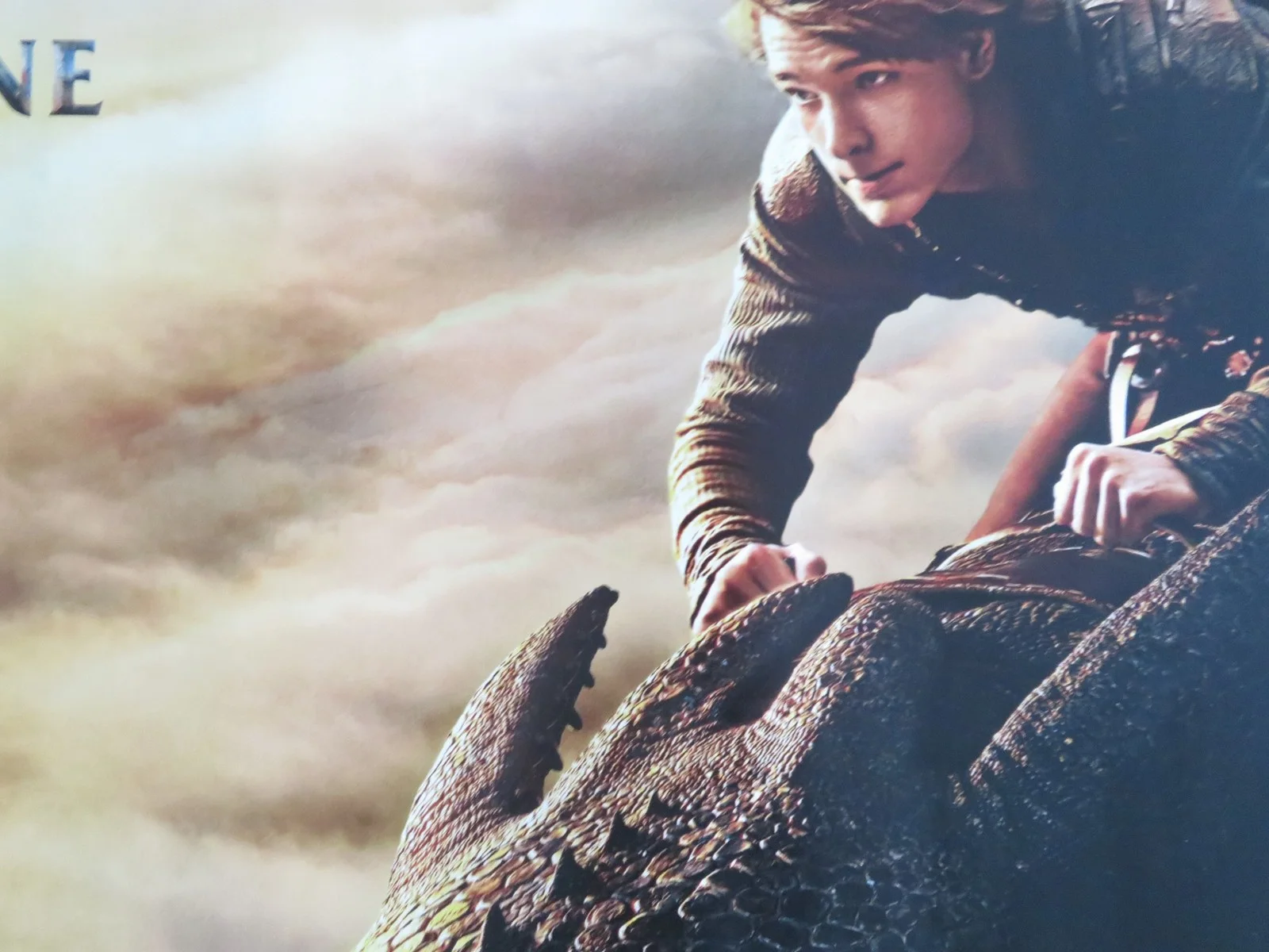 HOW TO TRAIN YOUR DRAGON UK QUAD ROLLED POSTER MASON THAMES GERARD BUTLER 2025, изображение 2