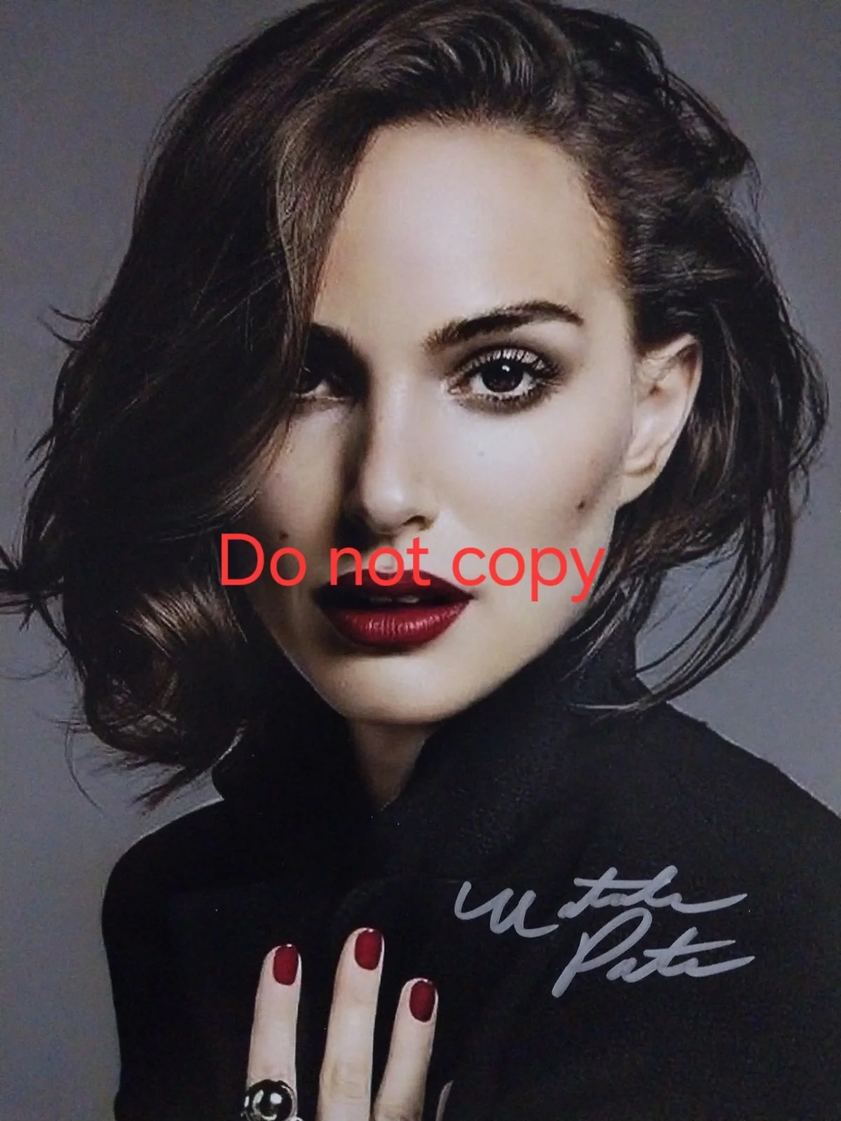 Natalie Portman — Natalie Portman Signed 8x10 Photo Original Matte Finish LOA Guaranteed For Life