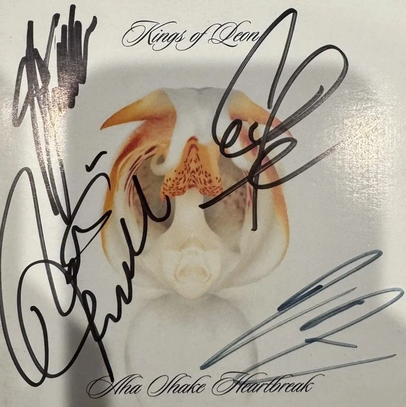 Kings of Leon Signed Entire Band (Aha Shake Heartbreak) 6x12 CD Cover Framed JSA, изображение 3