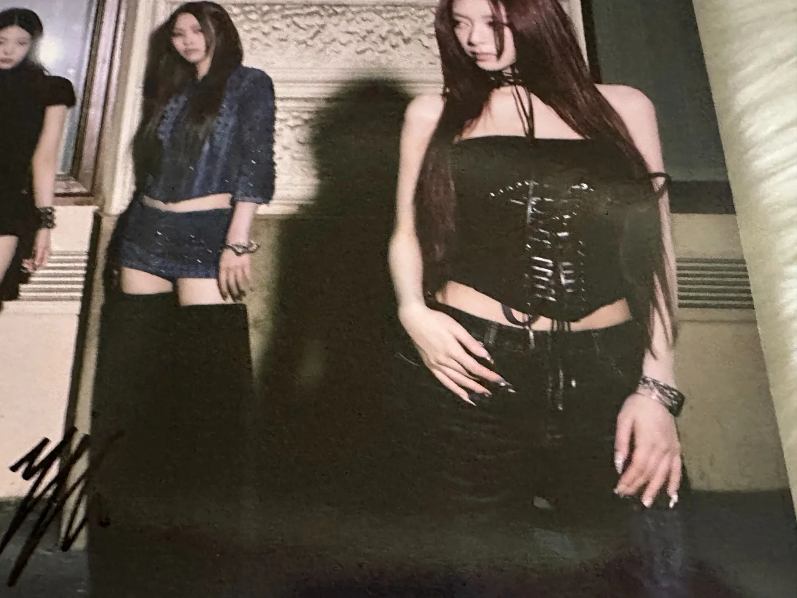 ITZY [TUNNEL VISION]- ALL MEMBERS Autograph(Signed) PROMO ALBUM, изображение 4