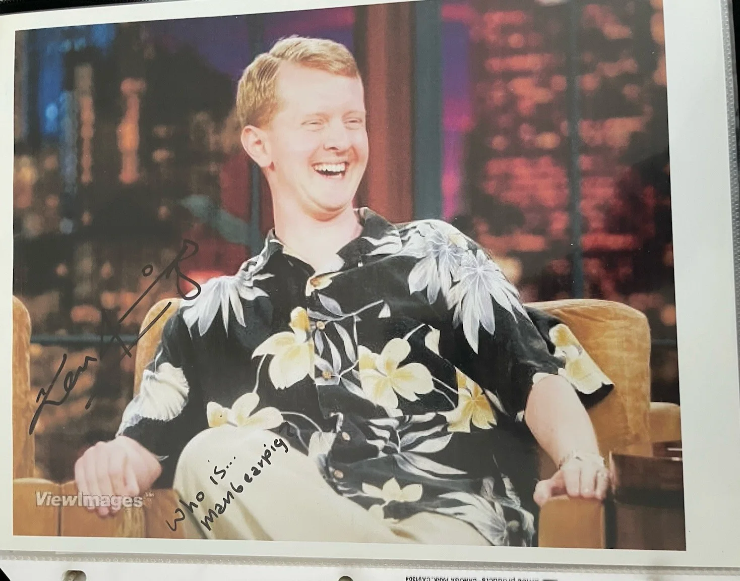 Ken Jennings — KEN JENNINGS AUTOGRAPH PHOTO Signed “Who Is Manbearpig” Inscription JEOPARDY