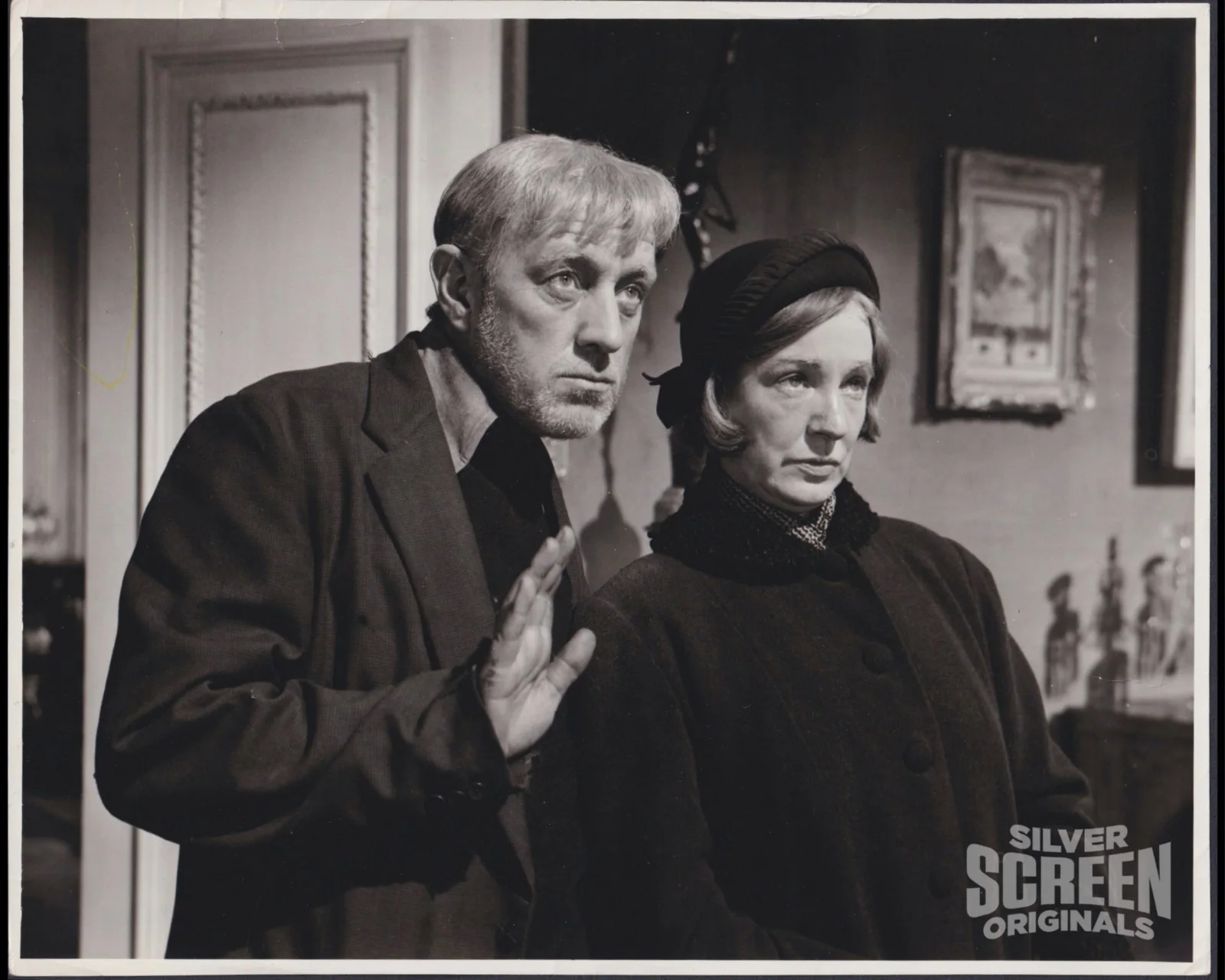Alec Guinness 2x ORIGINAL Studio Stills Horses Mouth Scapegoat EALING, изображение 2