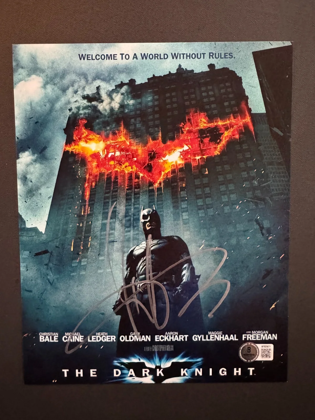 Aaron Eckhart — Aaron Eckhart Hot! signed autographed classic Batman TDK 8x10 photo Beckett BAS