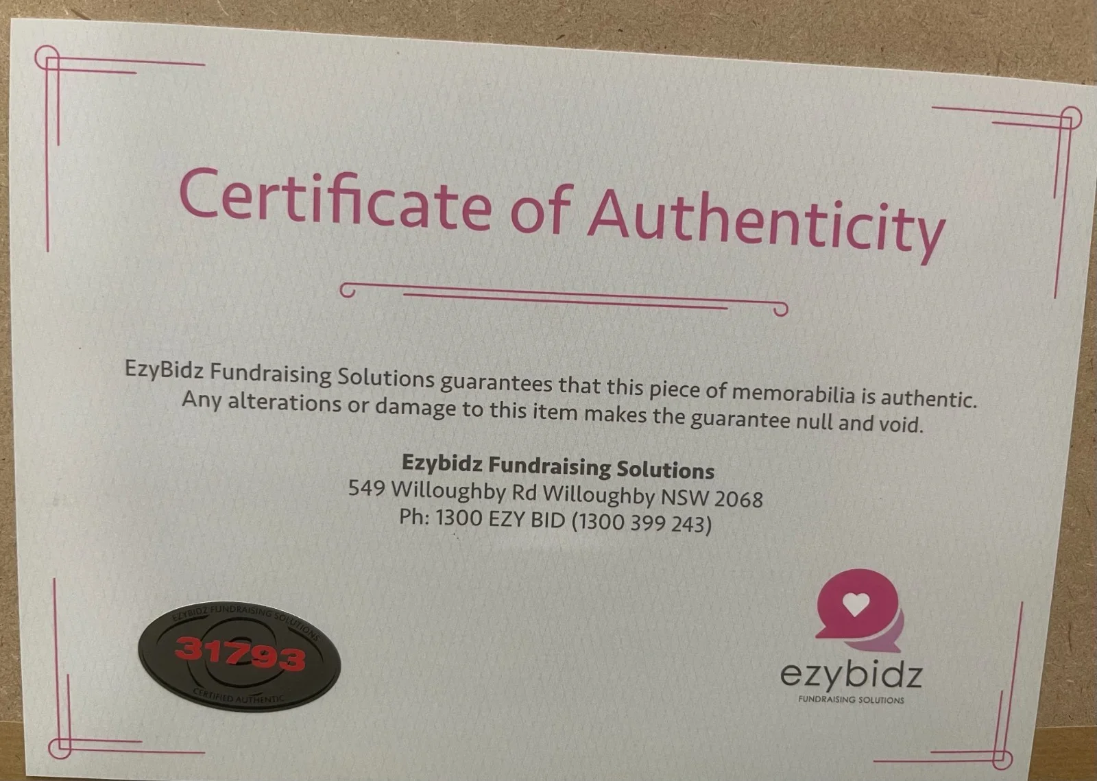 Ed Sheeran Acoustic Guitar signed / autographed with Certificate of Authenticity, изображение 4