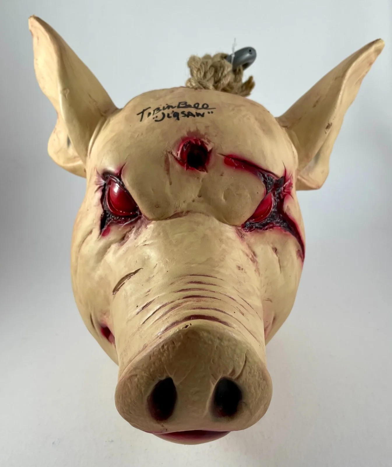 Tobin Bell — Tobin Bell Signed Spirit Pig Head Prop Authentic Autograph SAW Jigsaw JSA COA, изображение 3
