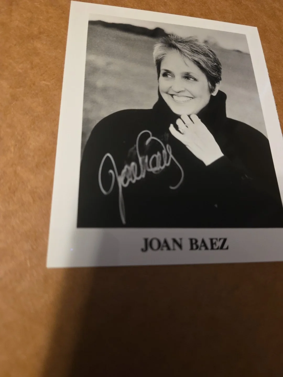 Joan Baez — Joan Baez (Folk Music Singer) SIGNED 4x5 Photo - Diamonds & Rust - Forever Young, image 2