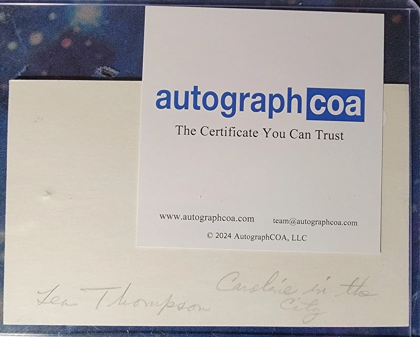 Lea Thompson — Lea Thompson Authentic Signed Index Card W/ ACOA Caroline In The City, изображение 2