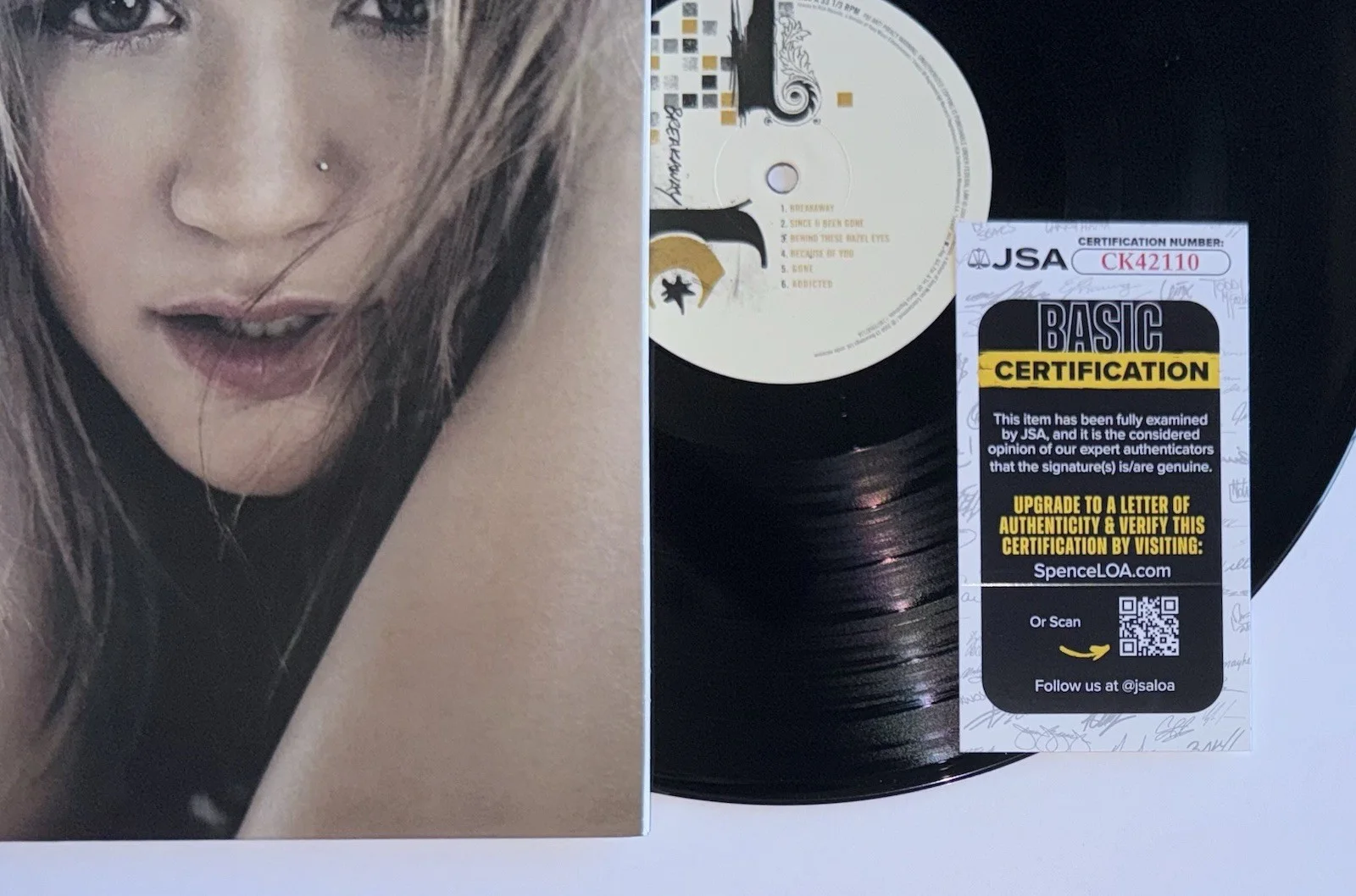 KELLY CLARKSON HAND SIGNED AUTOGRAPH "BREAKAWAY" VINYL ALBUM LP +JSA COA, image 2
