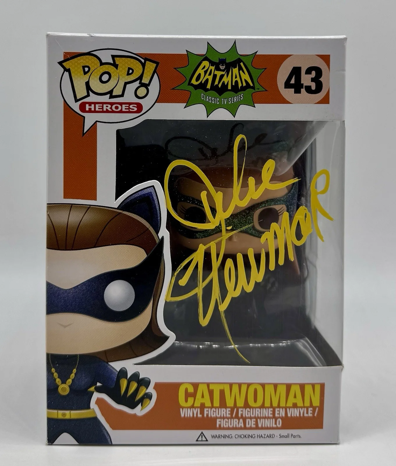 JULIE NEWMAR — JULIE NEWMAR HAND SIGNED AUTOGRAPH CATWOMAN BATMAN FUNKO POP + PROOF