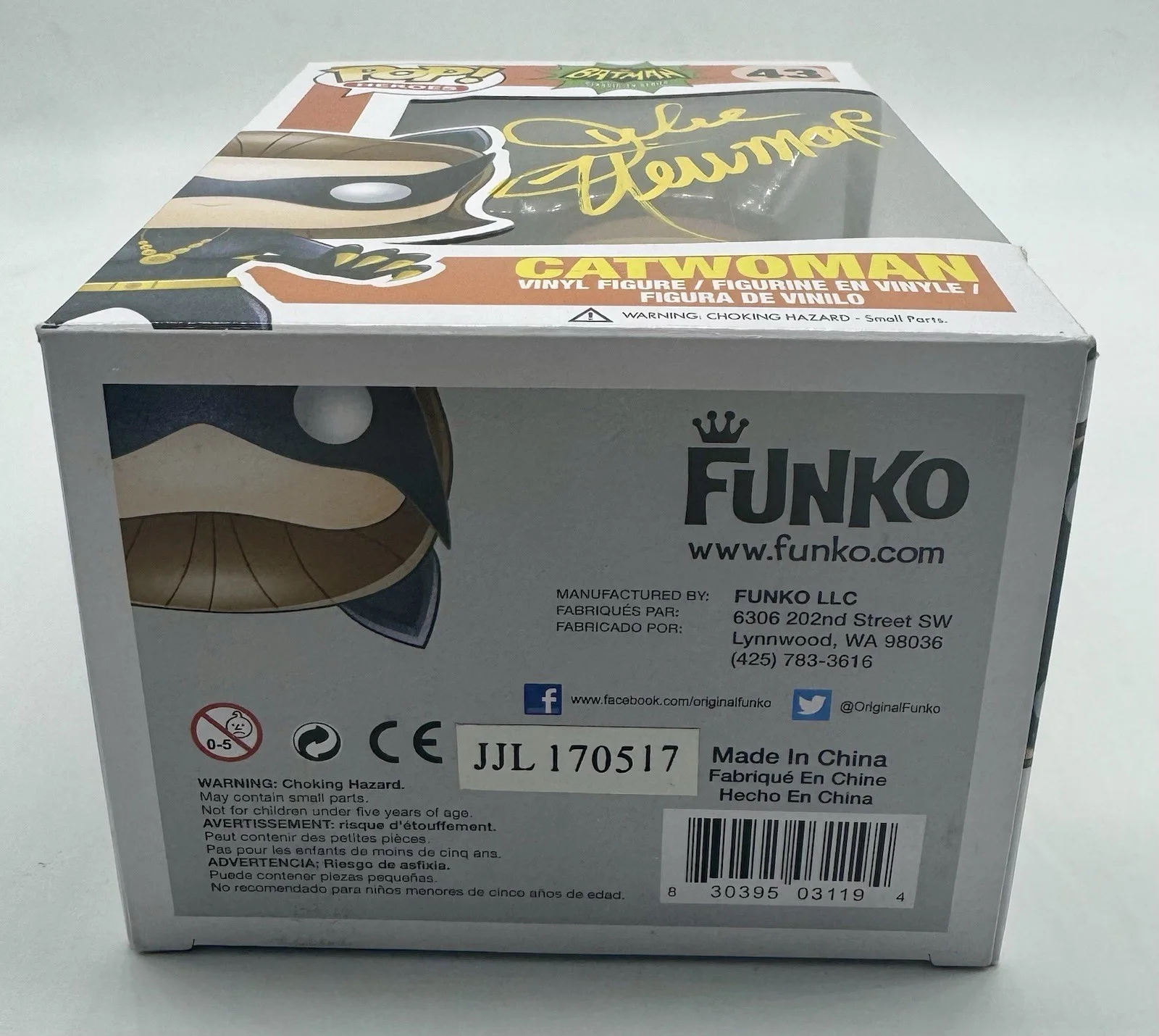 JULIE NEWMAR — JULIE NEWMAR HAND SIGNED AUTOGRAPH CATWOMAN BATMAN FUNKO POP + PROOF, image 3