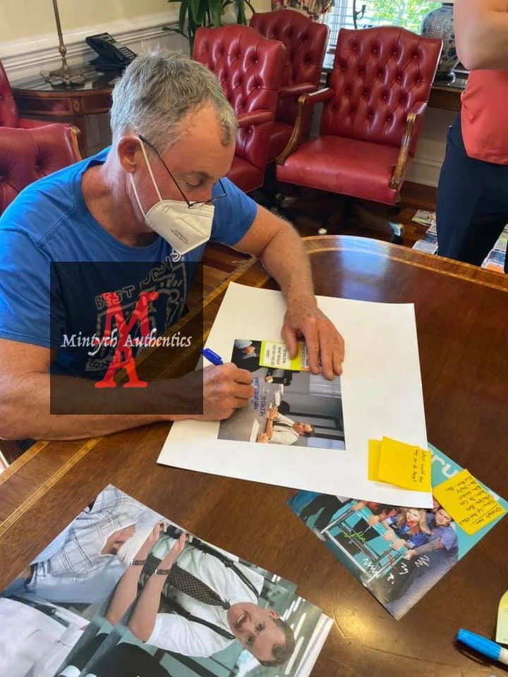 John McGinley — John Mcginley autographed signed 8x10 photo Scrubs Dr Perry Cox Beckett COA, image 2