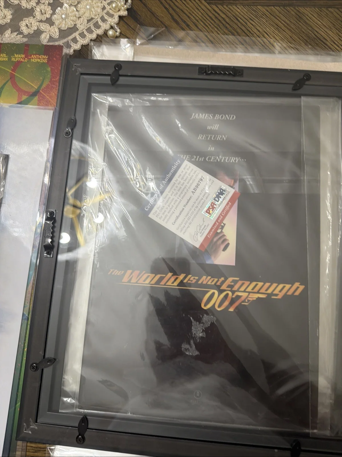 Pierce Brosnan Signed James Bond Authentic Japanese Movie Program PSADNA#AB96797, изображение 2