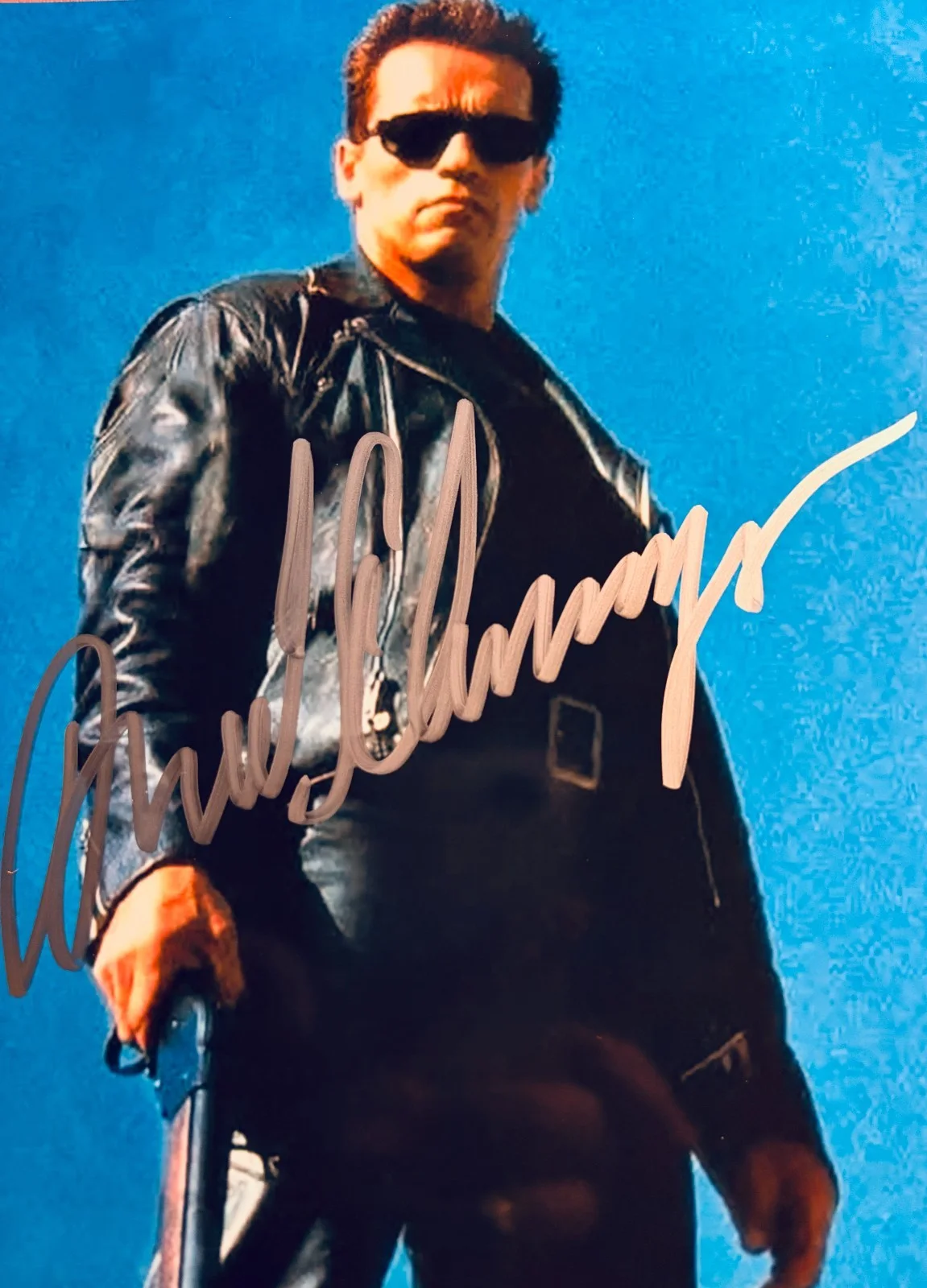 Arnold Schwarzenegger — Arnold Schwarzenegger Signed•TERMINATOR 2:JUDGMENT DAY•1991•w/ COA•1991, image 3