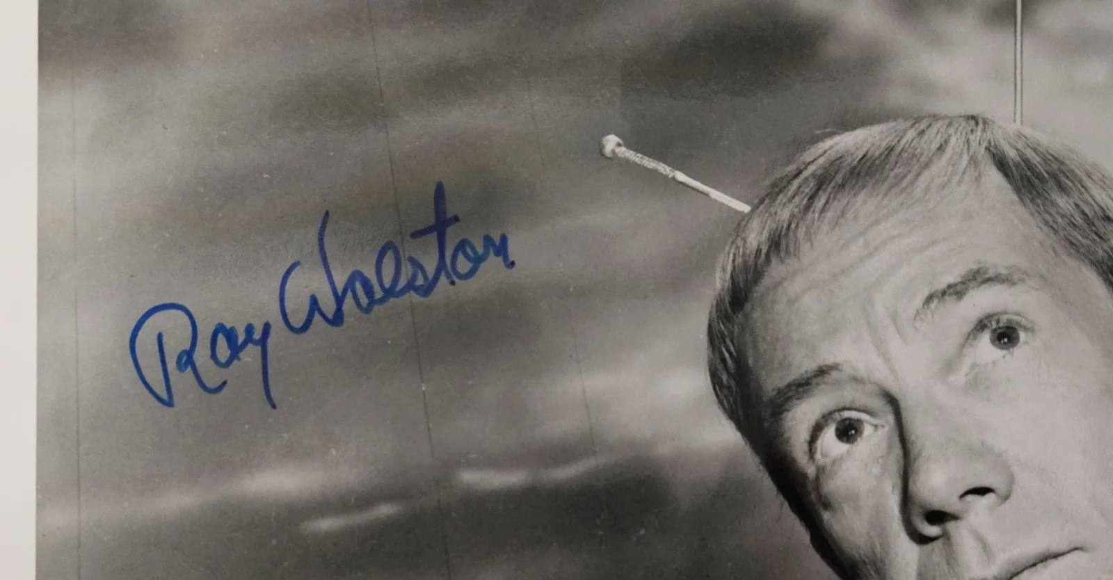 Ray Walston — RAY WALSON (1914-2001) (FAVORITE MARTIAN~TWO HAND-SIGNED) AUTOGRAPH PHOTO~PSA~, изображение 5