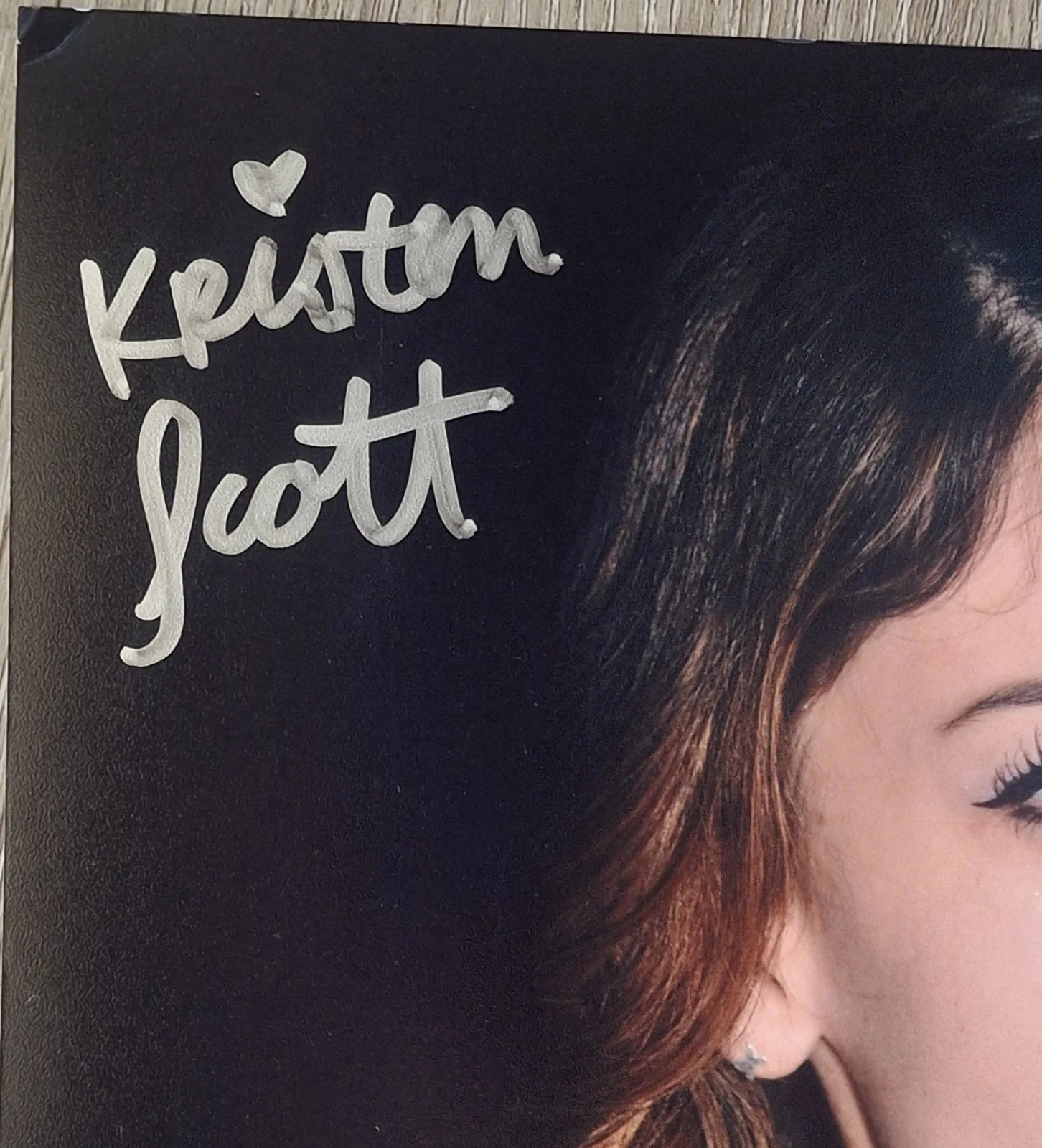 Kristen Scott Signed 8x12" Original PHOTO #5- Red Top, изображение 2
