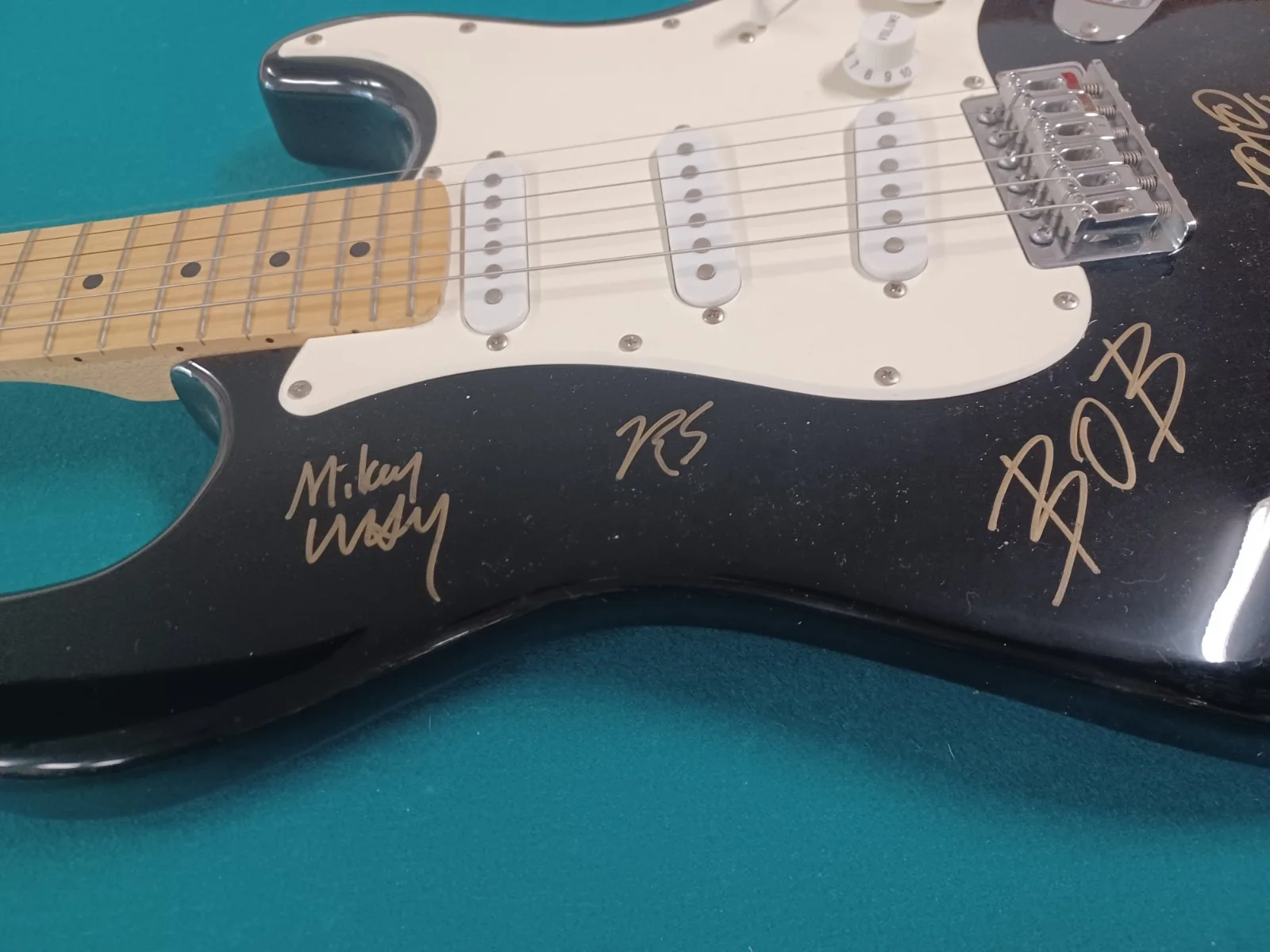 My Chemical Romance Signed Electric Guitar, image 3