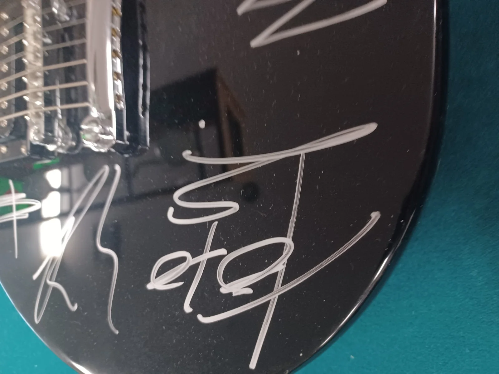 My Chemical Romance Epiphone Electric Guitar Autographed, Owner's Manual & Box, изображение 4