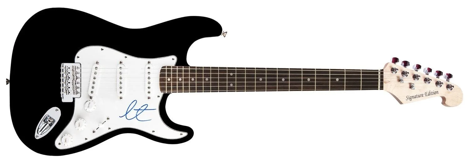 Adam Levine Maroon 5 Signed Autographed Signature Edition Guitar, изображение 3