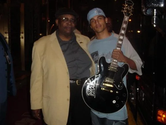 B.B. King Signed 1/1 Custom Graphics Guitar, image 4