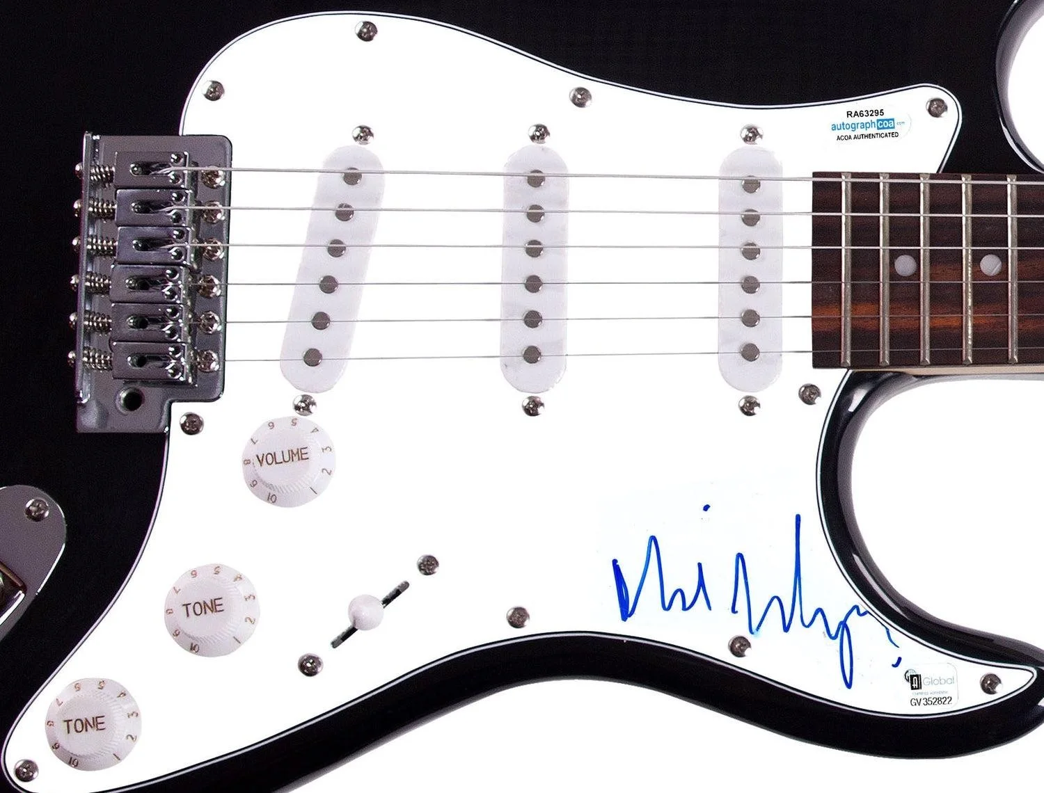 Martha Wainwright Signed Autographed Guitar ACOA, image 3